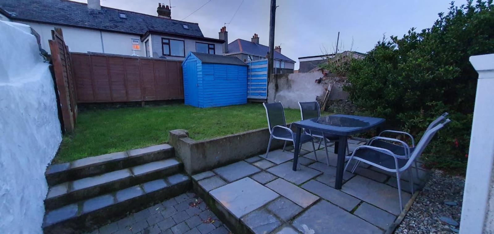 Villa Blodfa Holyhead Exterior foto